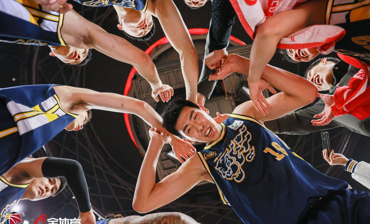 开云体育入口-四川队轻取吉林队，克莱统治全场