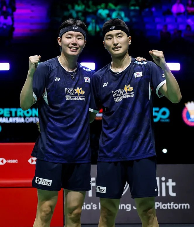 印尼队完胜德国队,石宇奇点燃赛场 印尼队完胜德国队,石宇奇点燃赛场