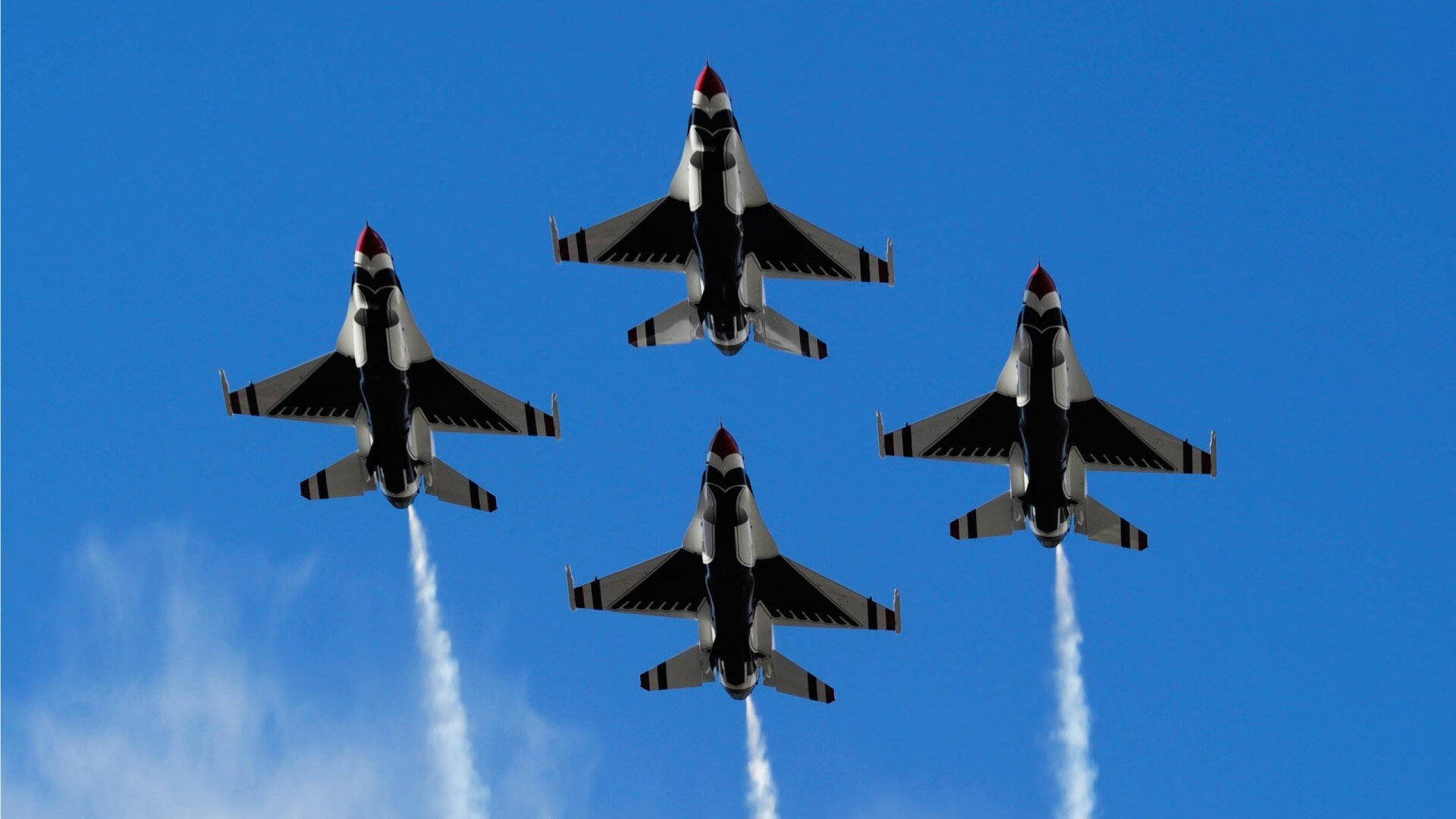 雪中燃焰，贝林厄姆如何扛起芬兰，在极夜中对决南非