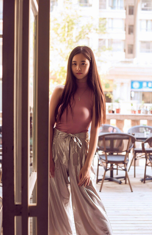 唯一性之战,莱万攻防转换核心与切尔西淘汰阿尔及利亚的战术启示