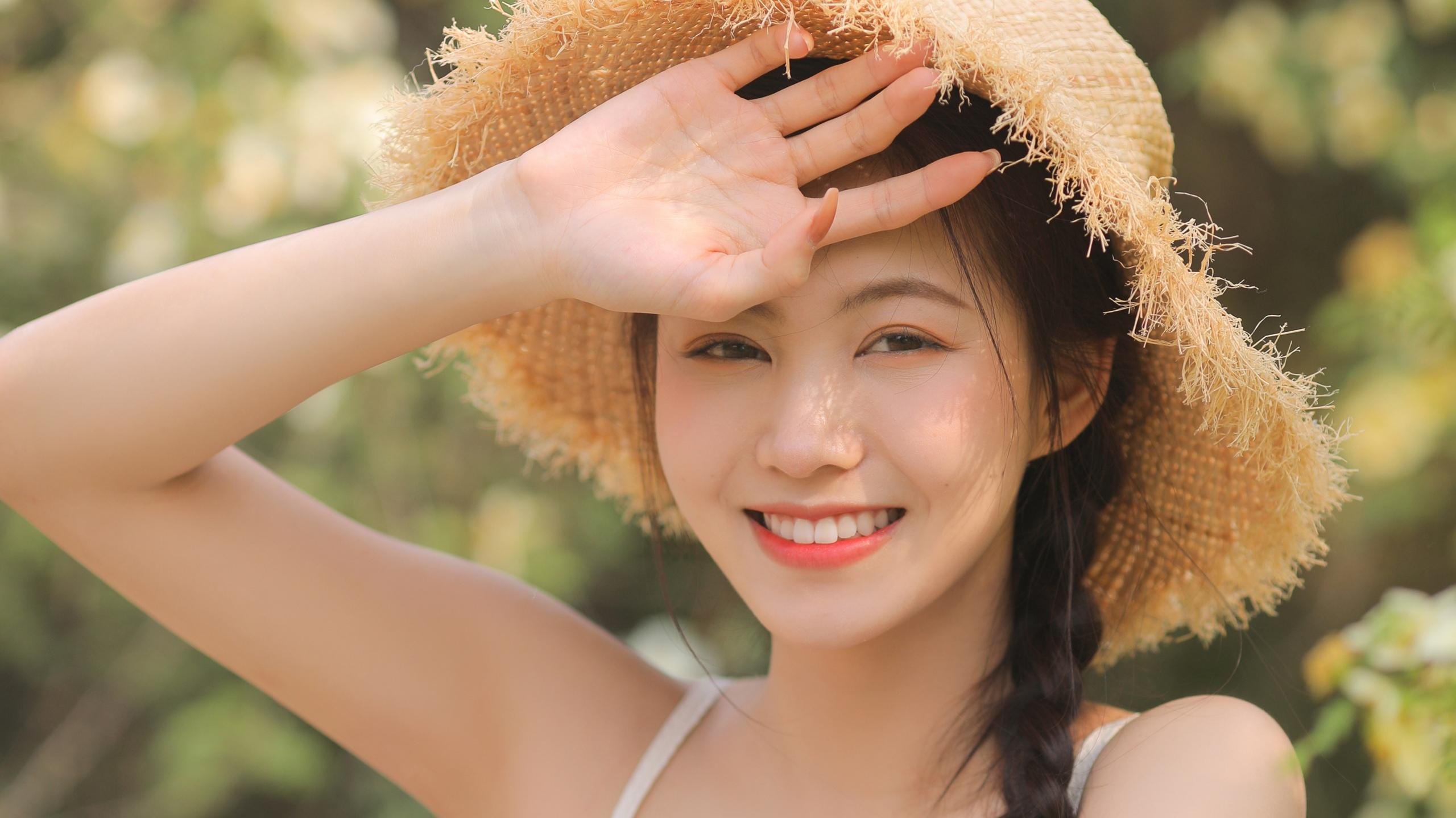 橙色风暴席卷安菲尔德，哈兰德化身荷兰密钥，决胜局绝杀利物浦